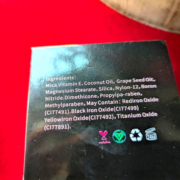 Luminance Milano Ultra Pink Setting Powder - Picture 3 of 5